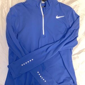 Nike dri-fit quarter zip long sleeve active shirt